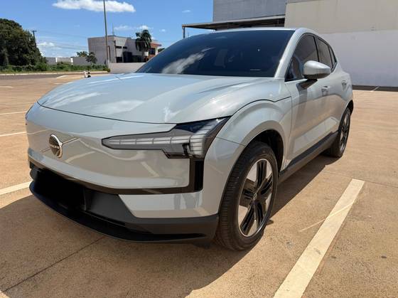 VOLVO EX30 69 KW ELÉTRICO CORE